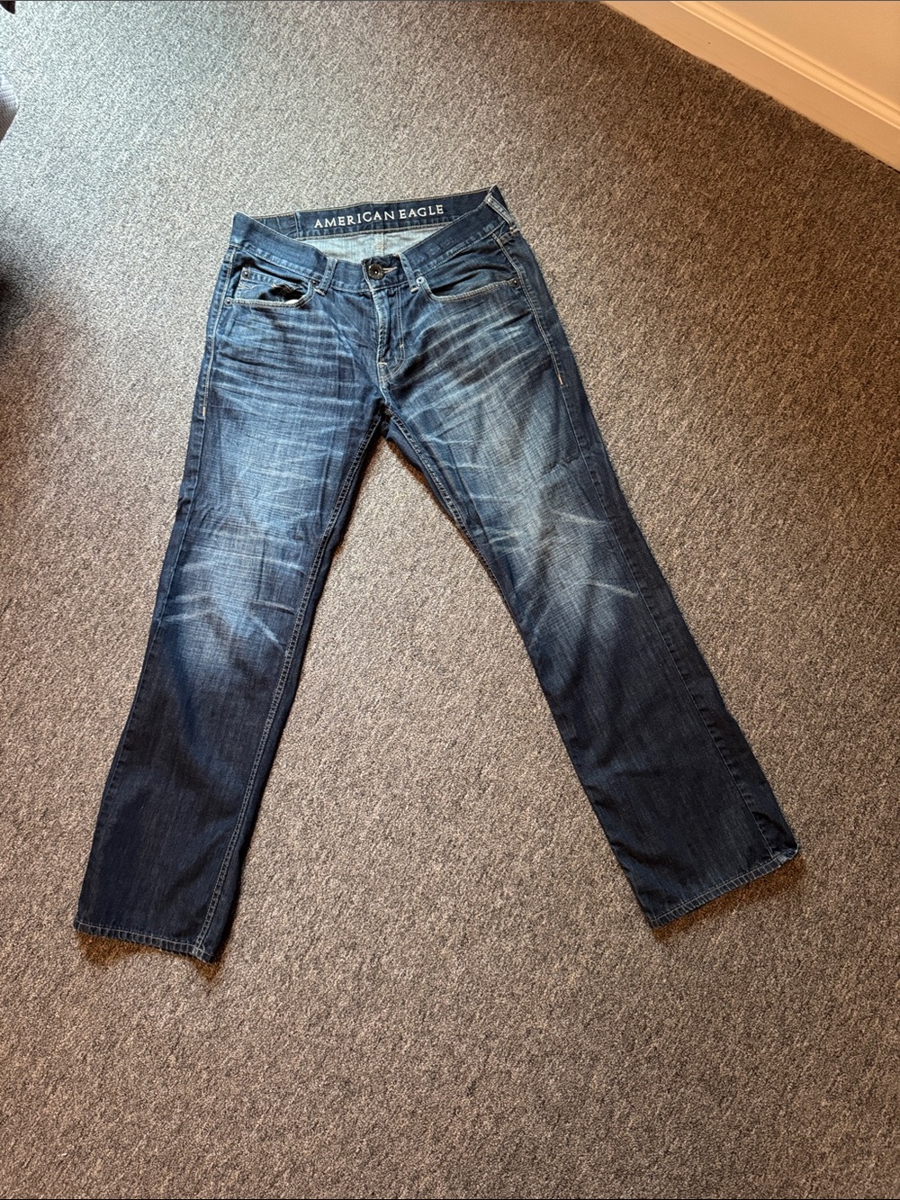 American Eagle Outfitters Men's Blue Straight Jeans with Faded Detailing
